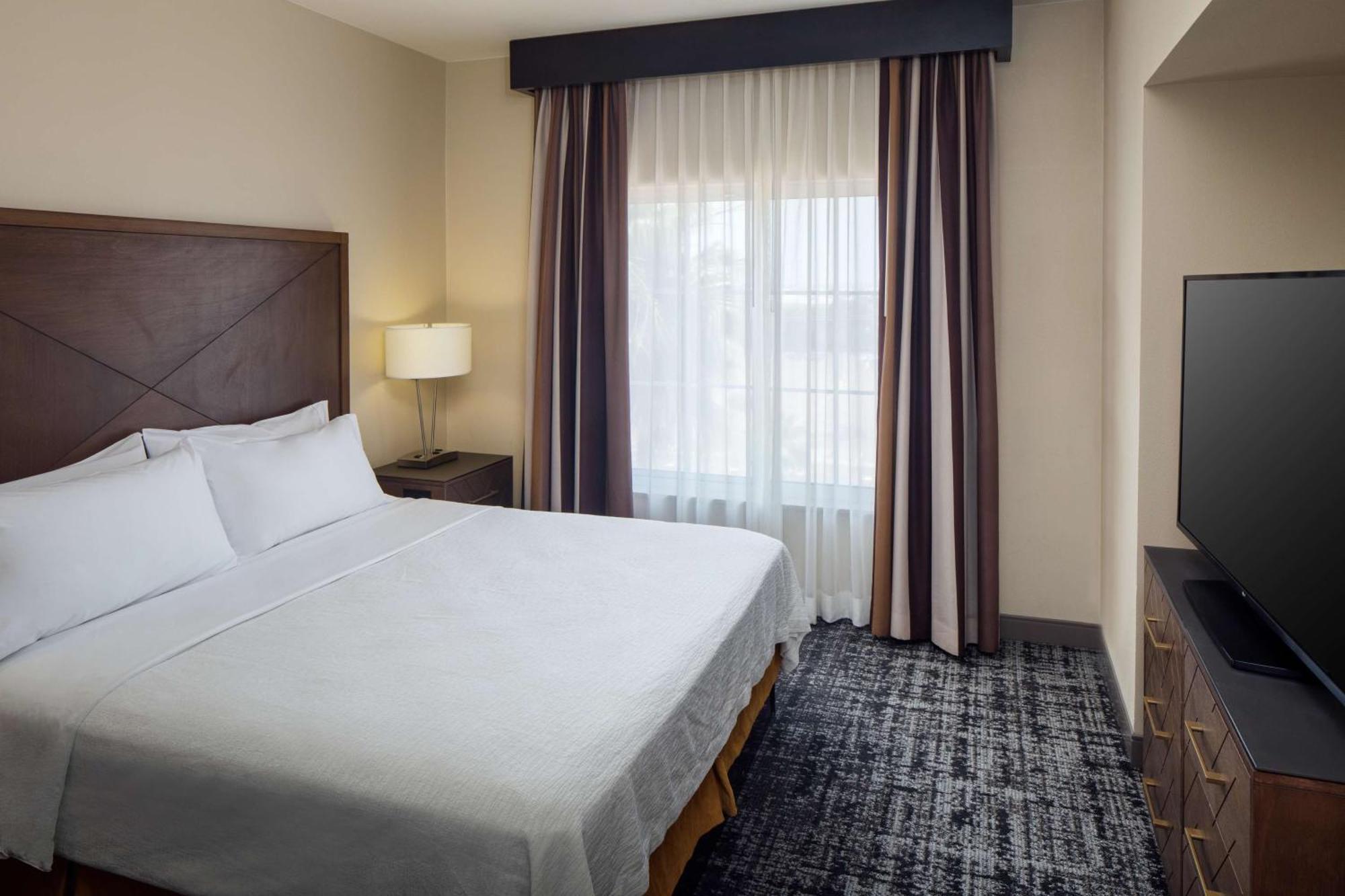 Embassy Suites By Hilton Laredo Extérieur photo