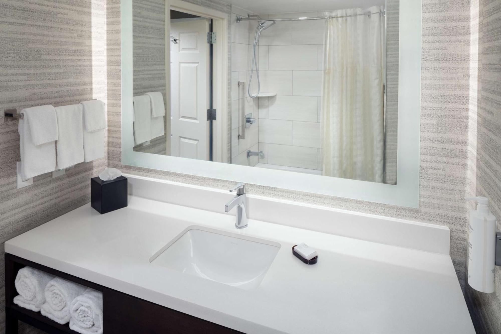 Embassy Suites By Hilton Laredo Extérieur photo