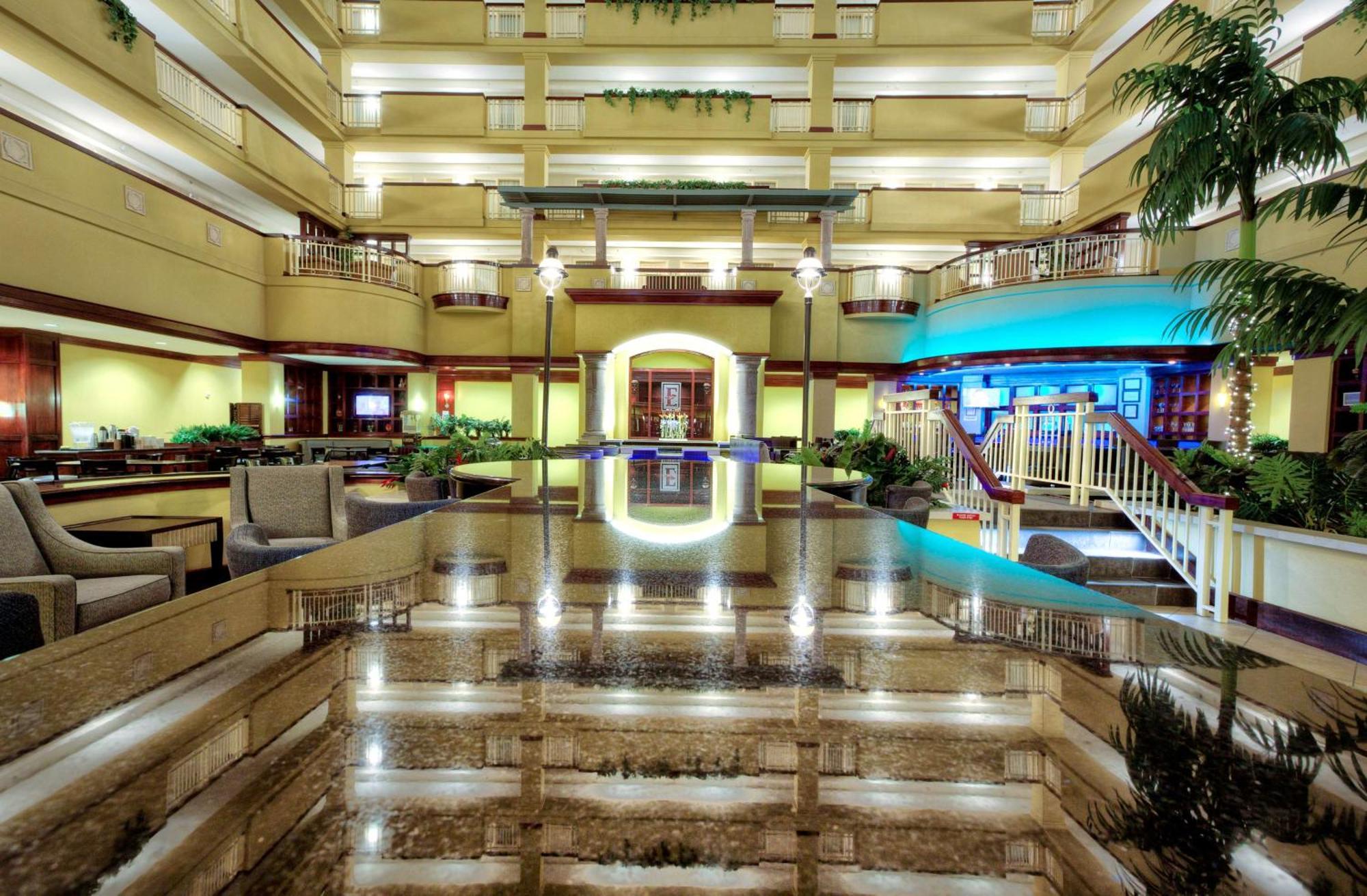 Embassy Suites By Hilton Laredo Extérieur photo