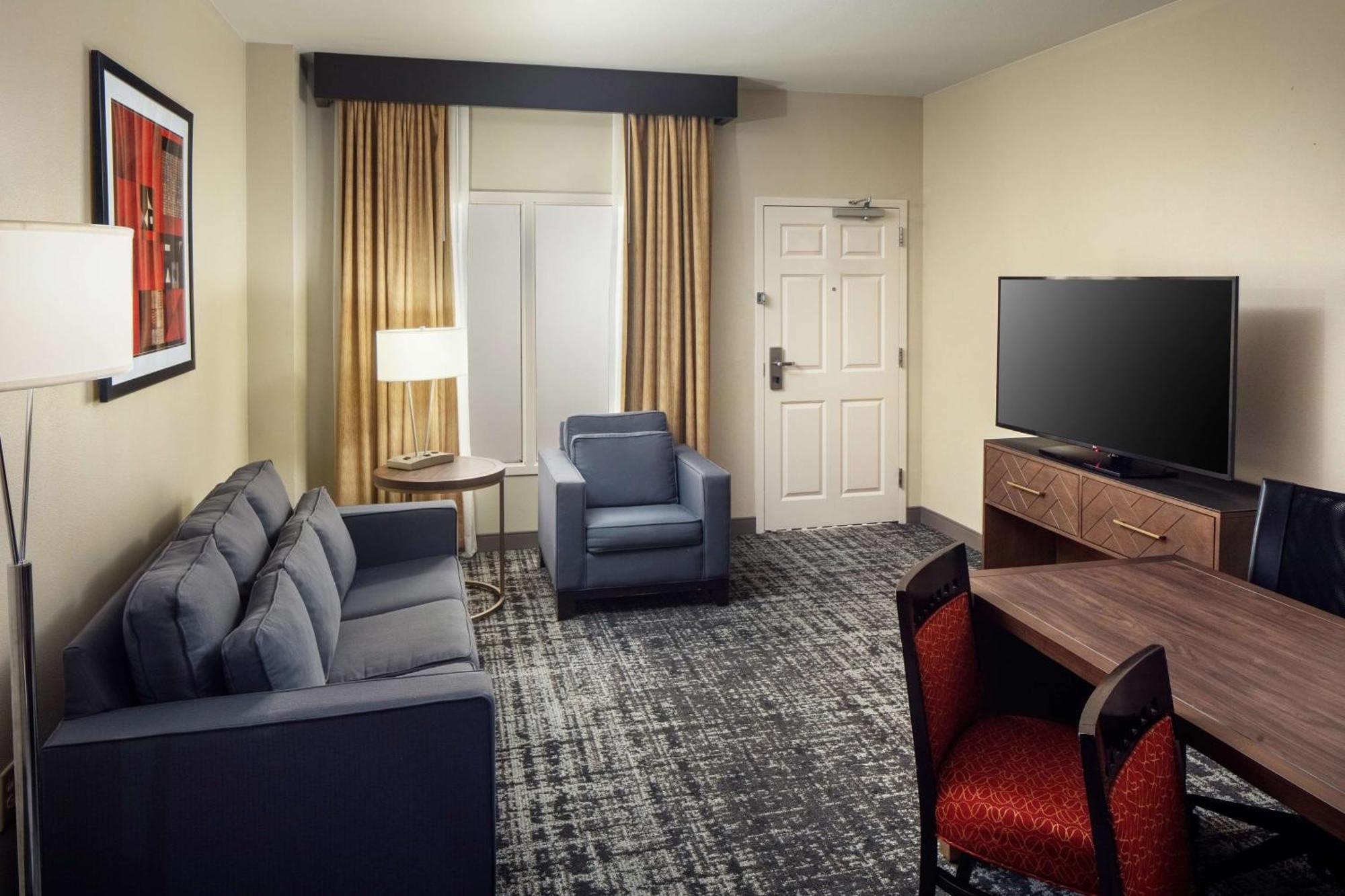 Embassy Suites By Hilton Laredo Extérieur photo