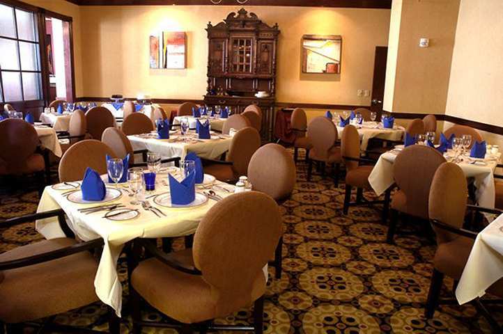 Embassy Suites By Hilton Laredo Extérieur photo