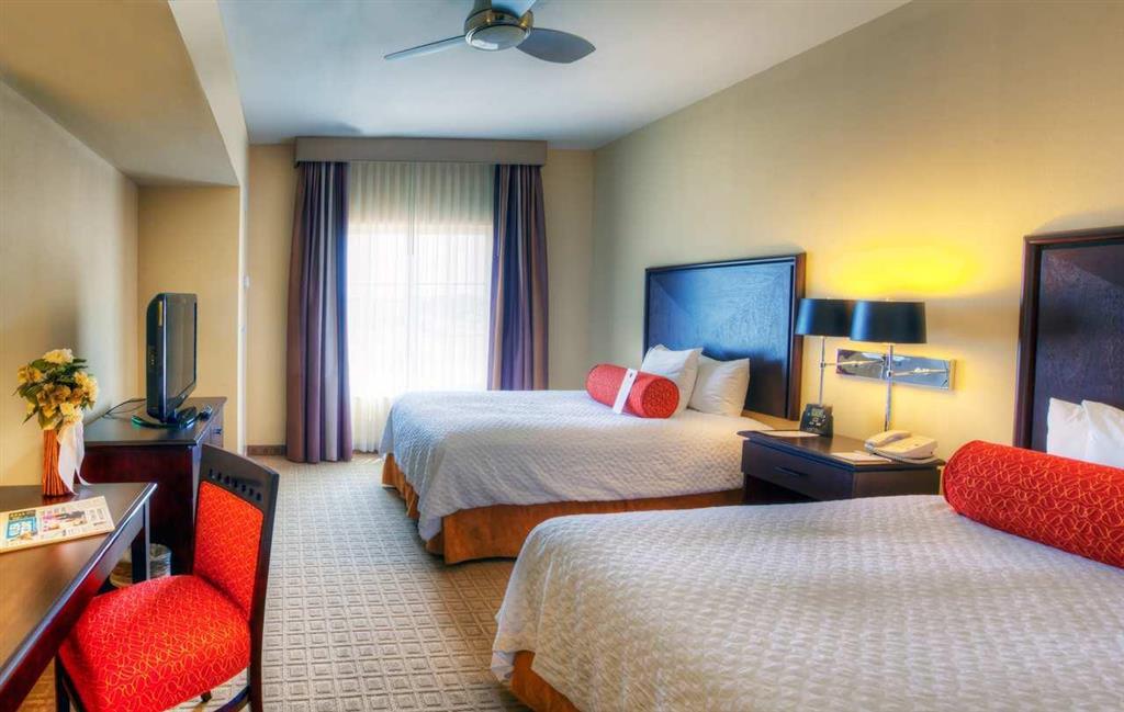 Embassy Suites By Hilton Laredo Chambre photo